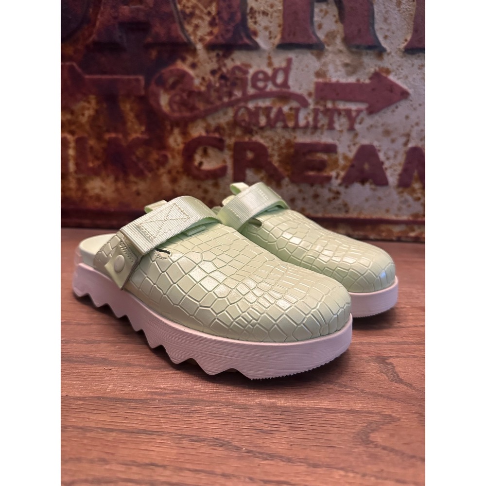 Sorel Kinetic Impact II Mule Key Lime Green Croc Embossed NL4971-382 Womens 7